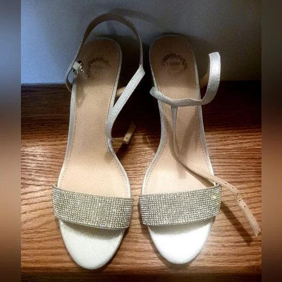 NEW I.Miller Silver Rhinestone Sandals Size 10 - Picture 6 of 8
